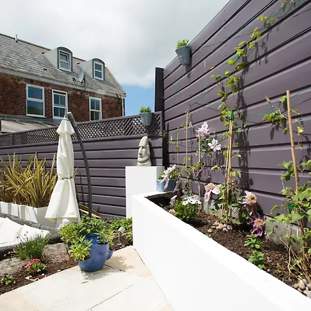 Gorgeous Boutique House, Gorey Village * JERSEY